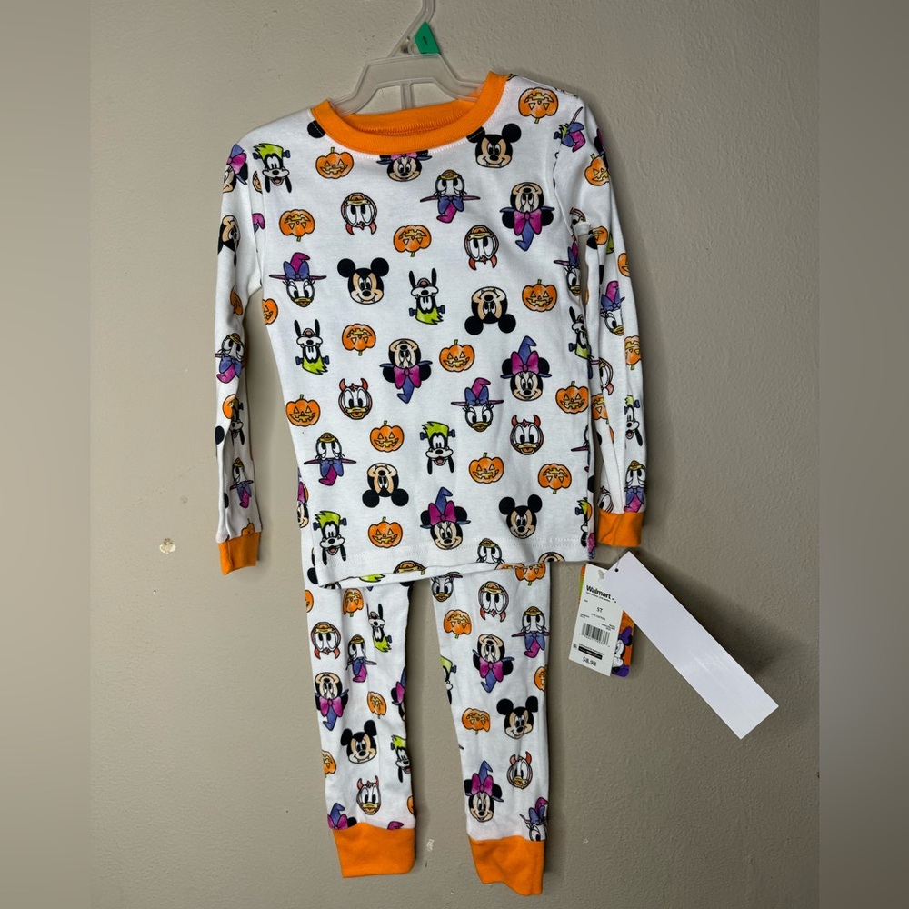 New with tags Halloween pajamas Mickey and Minnie